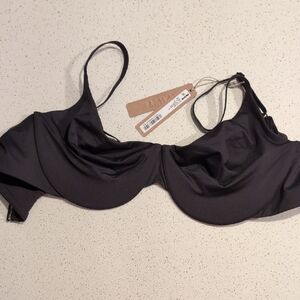 SKIMS Classic Black Underwire Bikini Top